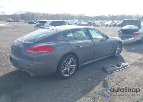 2014 Porsche Panamera 4S z USA, uszkodzony, nr VIN WP0AB2A76EL055256